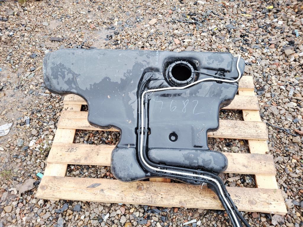 Бак топливный, 2000 рублей, Пермь