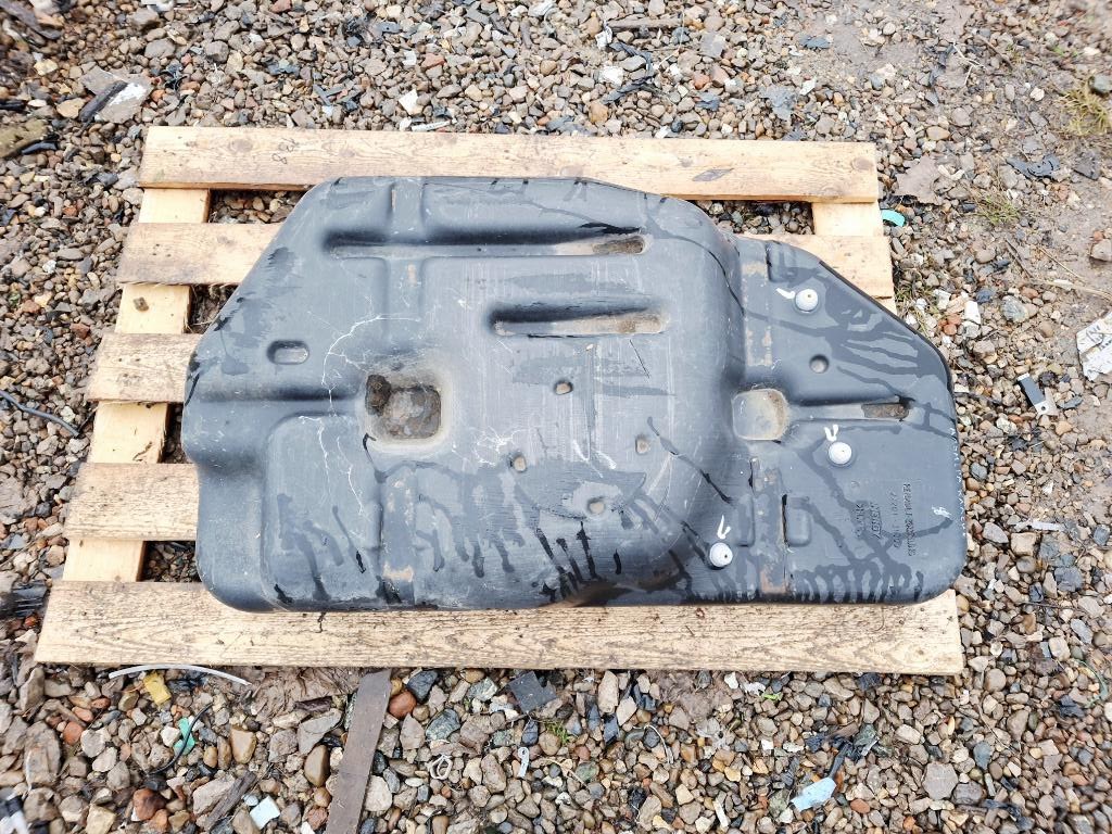 Бак топливный, 2000 рублей, Пермь