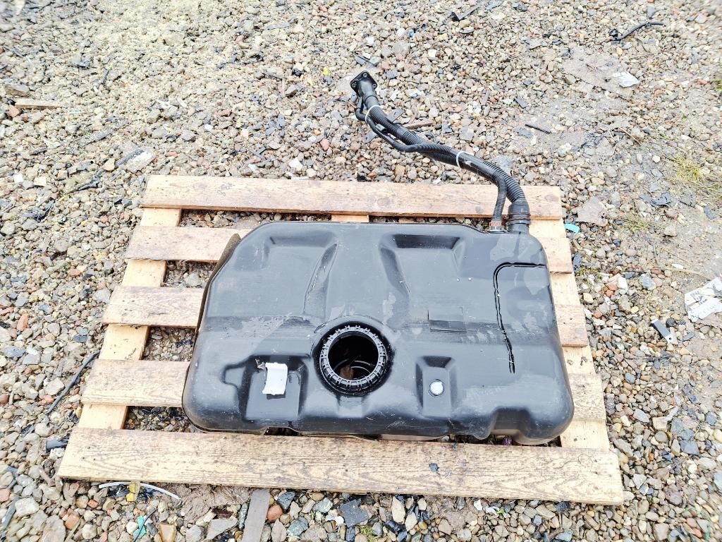 Бак топливный, 1500 рублей, Пермь