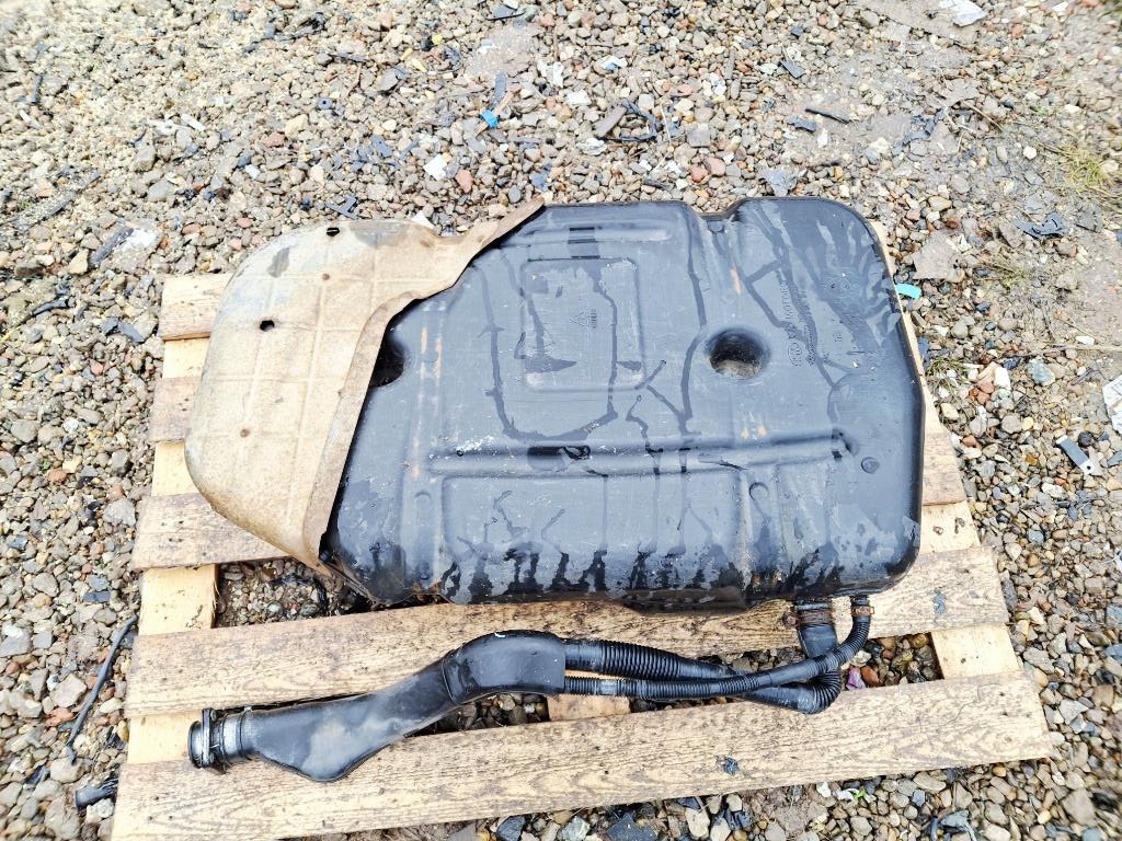 Бак топливный, 2000 рублей, Пермь