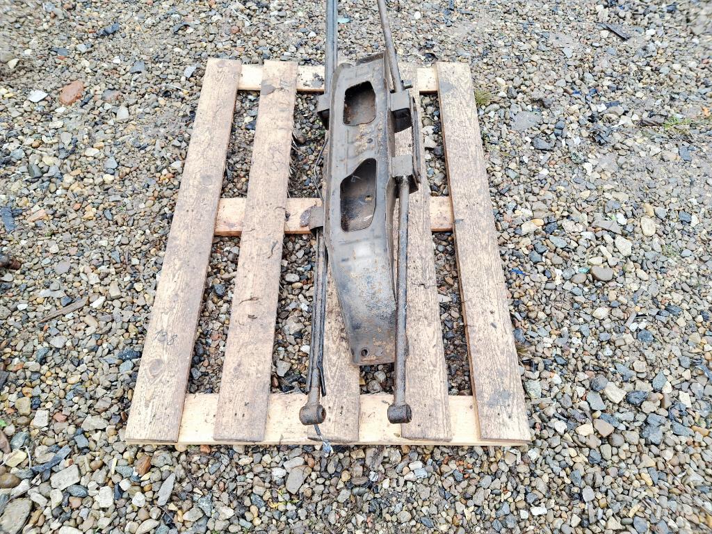 Балка задняя, 2000 рублей, Пермь