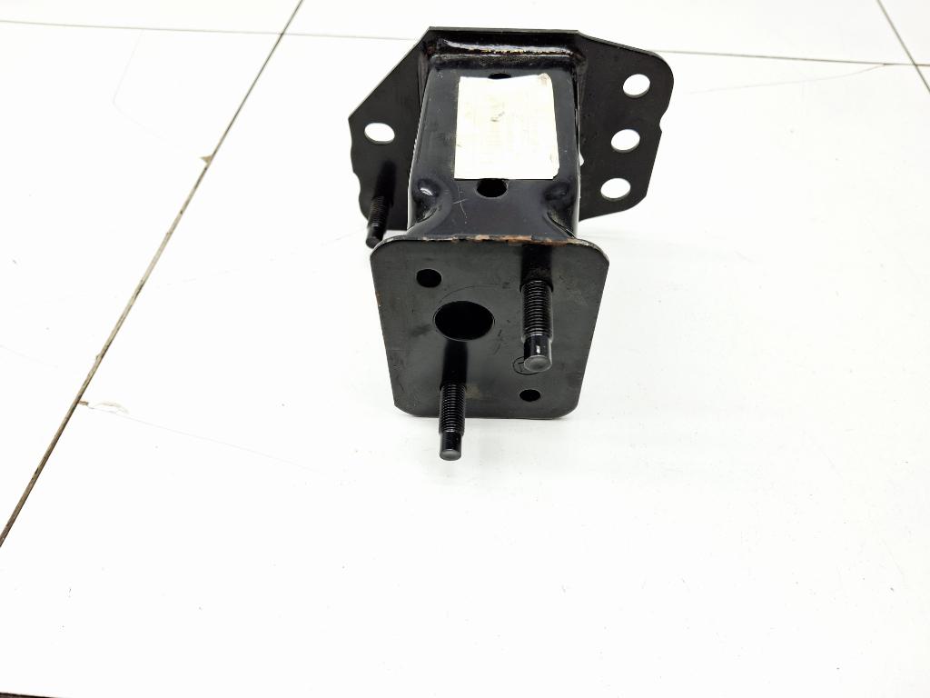 Кронштейн усилителя переднего бампера левый, 6000 рублей, Пермь