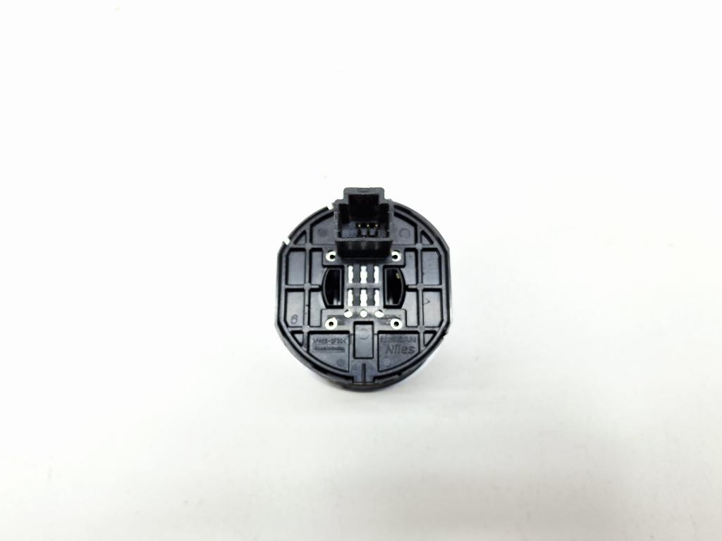 Кнопка блокировки дифференциала, 2000 рублей, Пермь