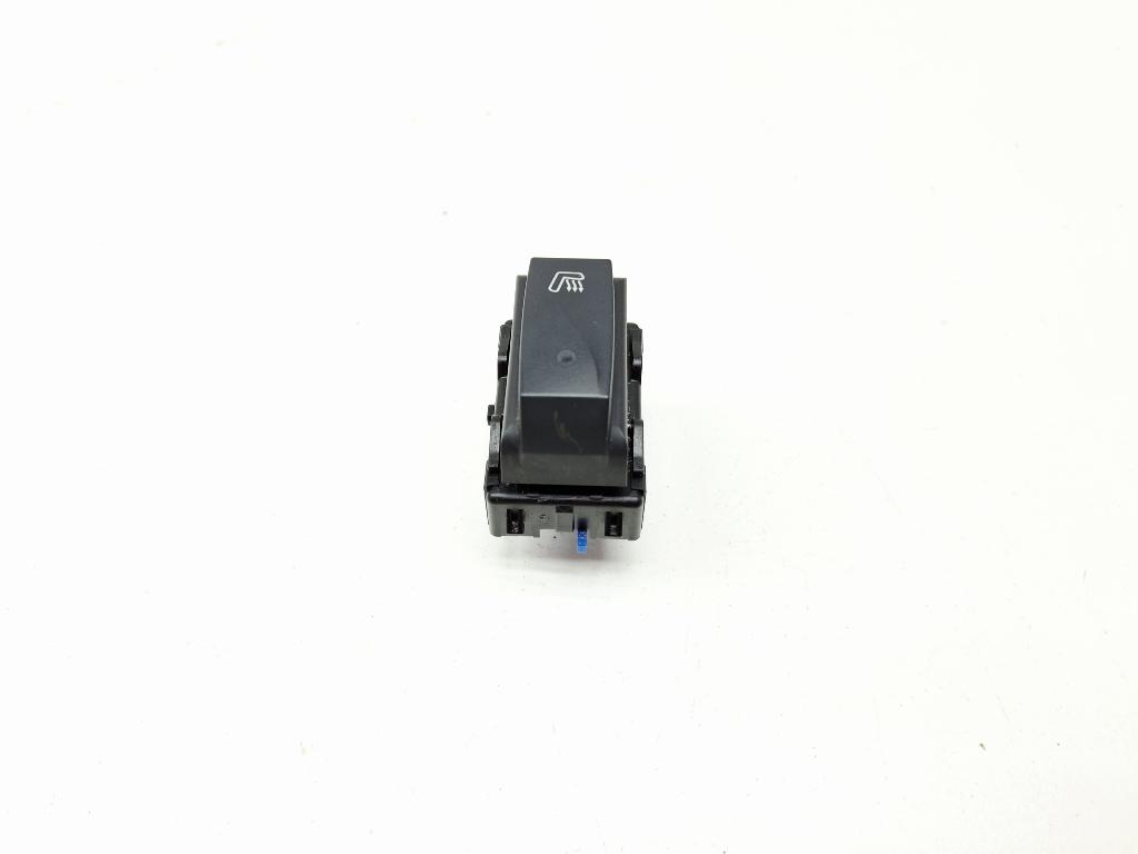 Кнопка обогрева сидений, 2000 рублей, Пермь