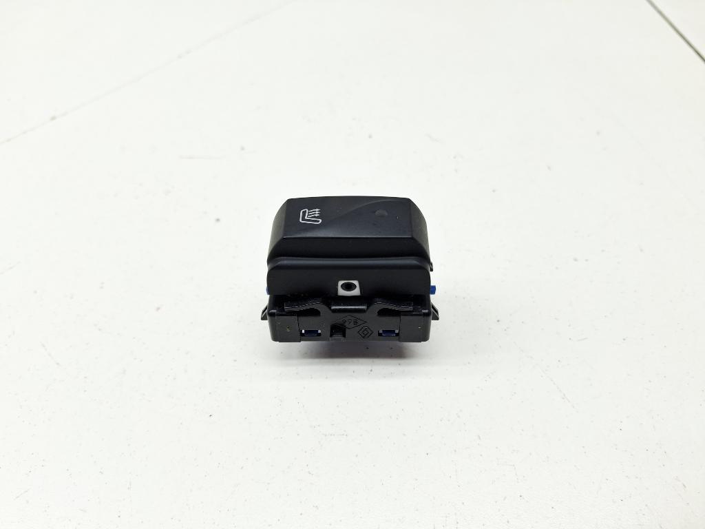 Кнопка обогрева сидений, 2000 рублей, Пермь