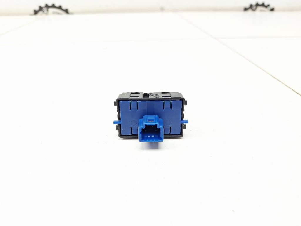 Кнопка обогрева сидений, 2000 рублей, Пермь