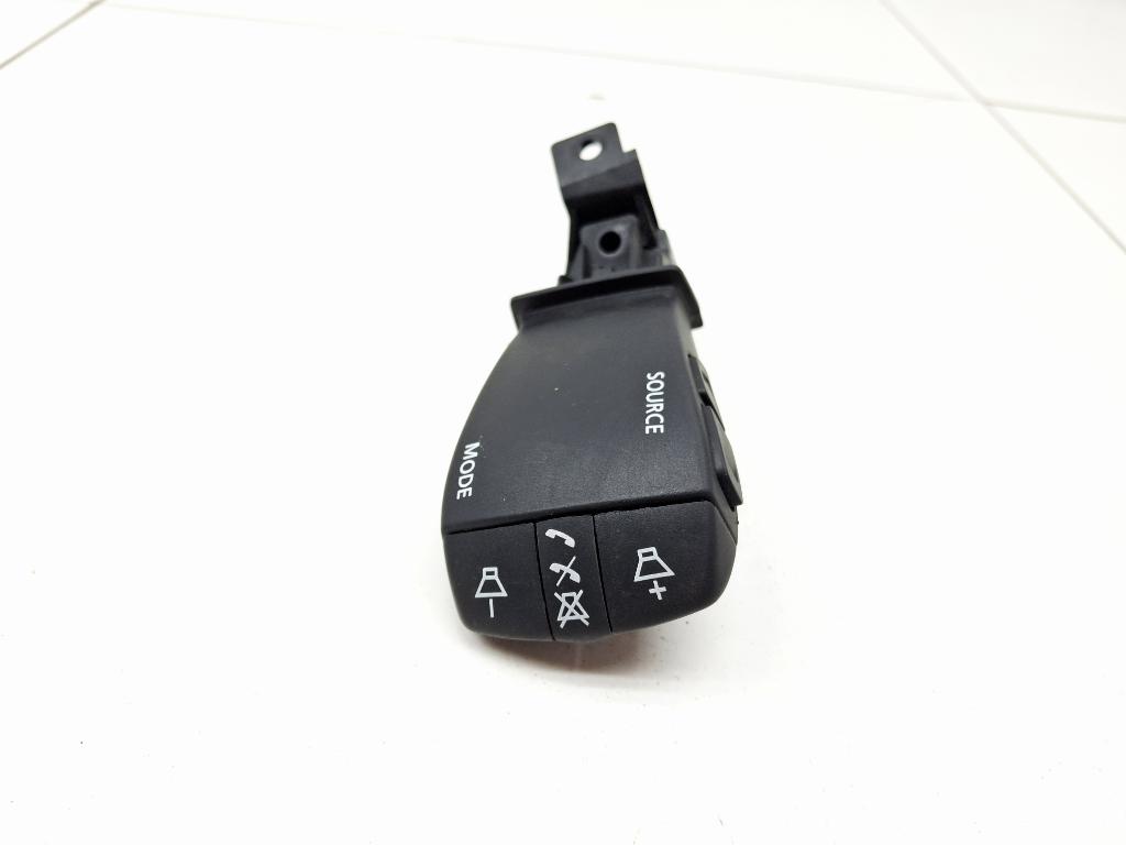 Переключатель подрулевой управления магнитолой, 2000 рублей, Пермь