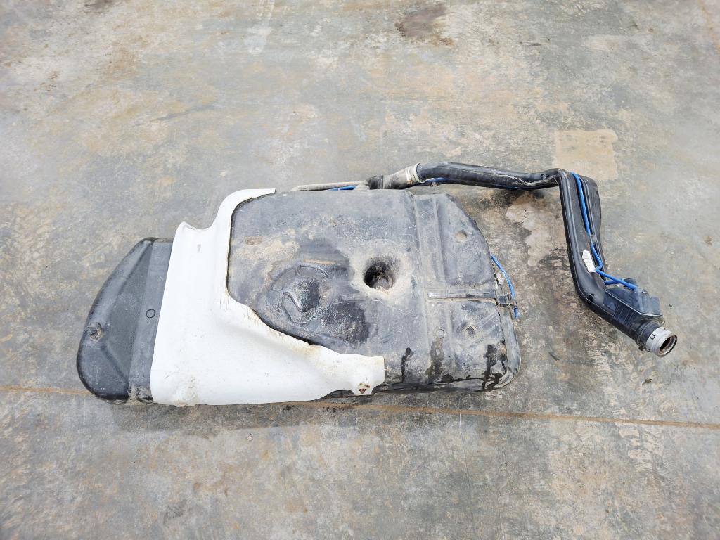 Бак топливный, 2000 рублей, Пермь