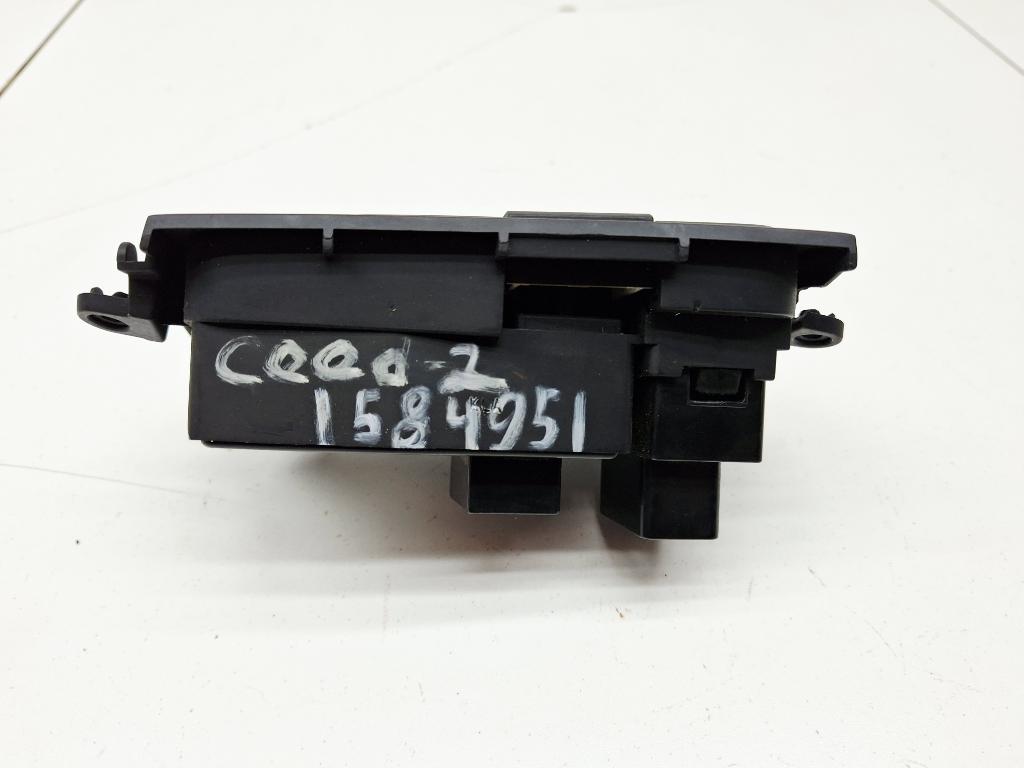 Кнопка корректора фар, 1500 рублей, Пермь