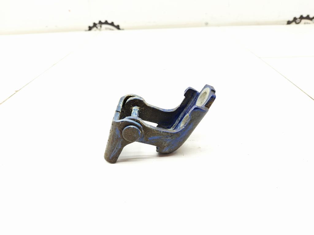 Петля двери задней левой нижняя, 500 рублей, Пермь