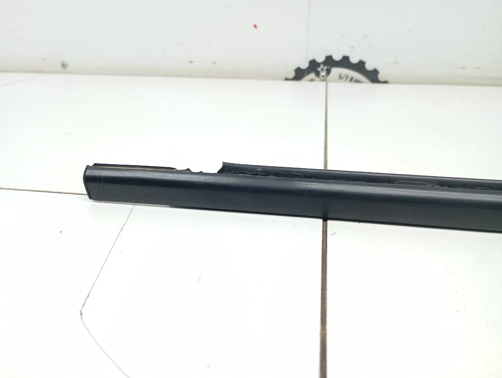 Накладка стекла переднего правого, 1000 рублей, Пермь