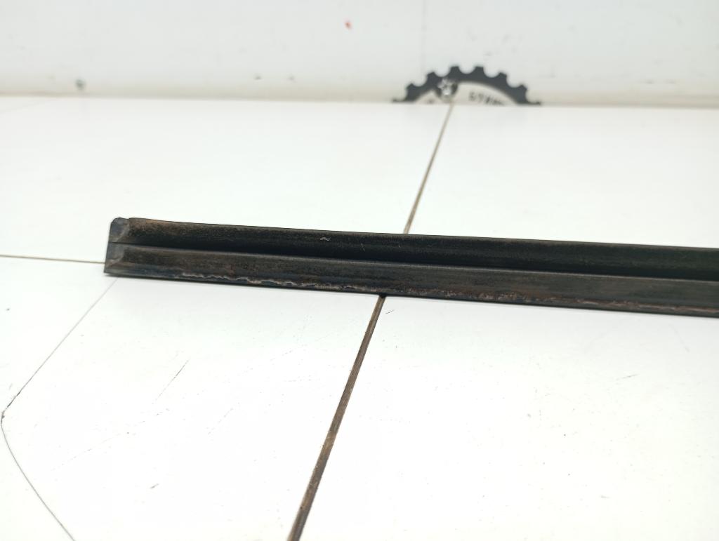 Накладка стекла переднего правого, 1000 рублей, Пермь