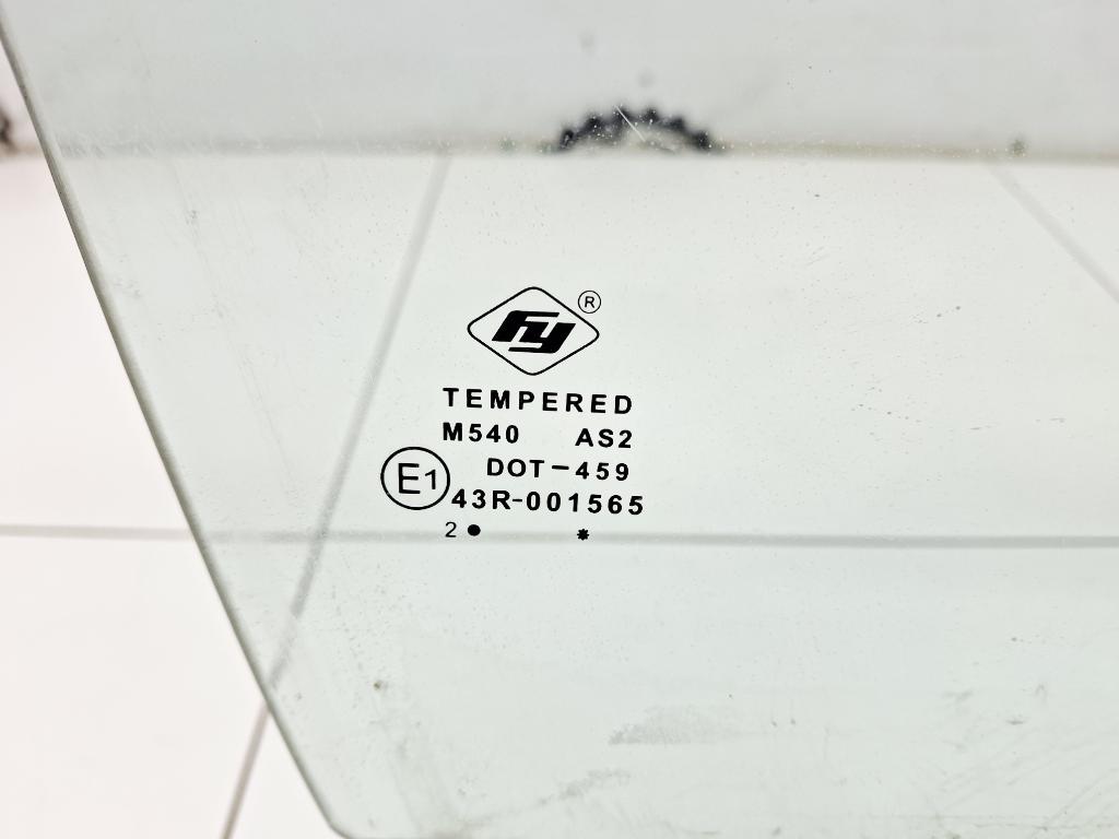 Стекло двери передней правой, 2500 рублей, Пермь