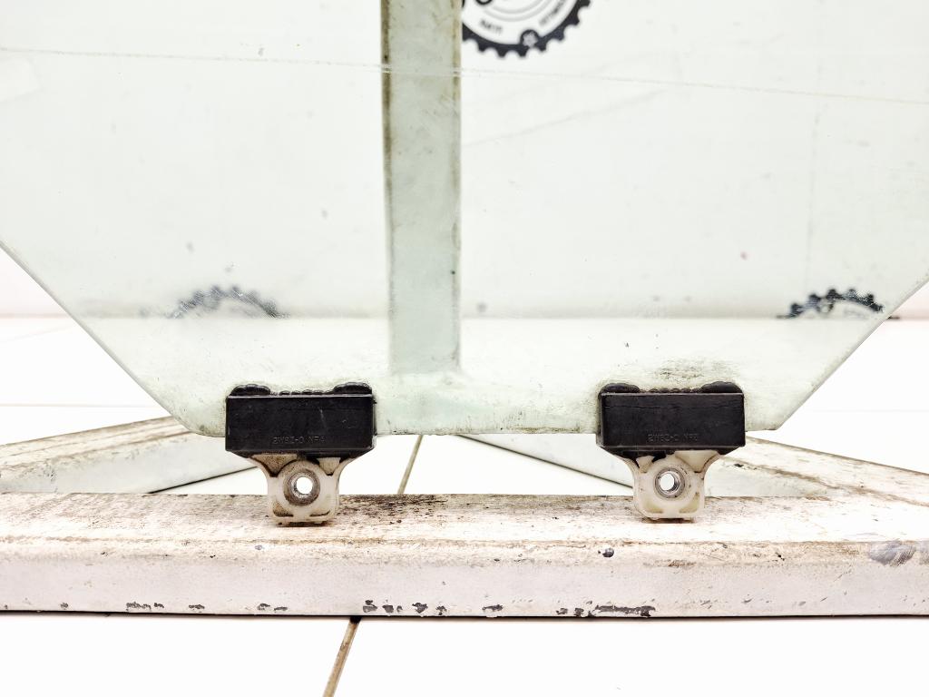 Стекло двери передней правой, 1500 рублей, Пермь