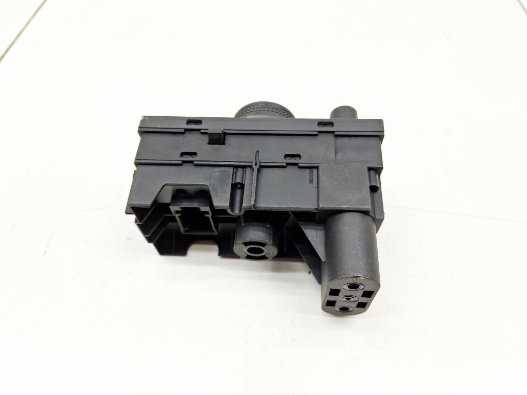 Переключатель света фар, 2000 рублей, Пермь