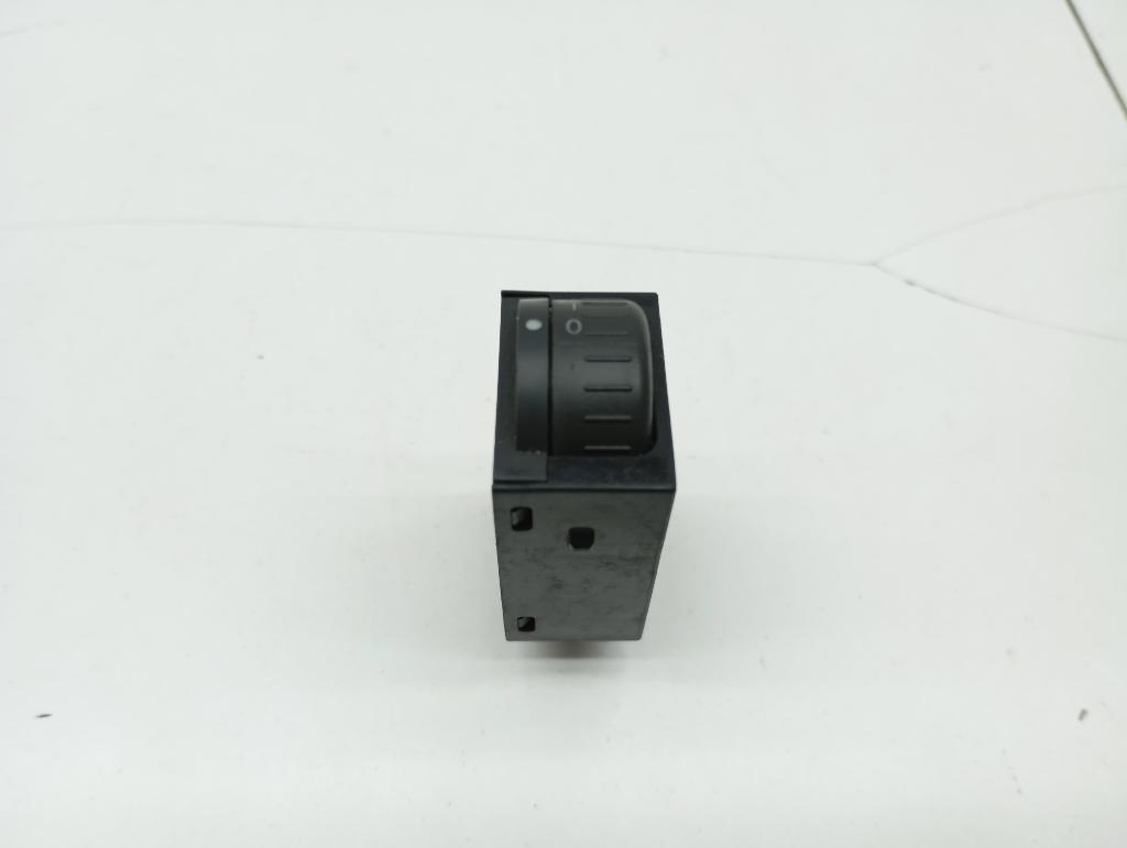 Кнопка освещения панели приборов, 500 рублей, Пермь