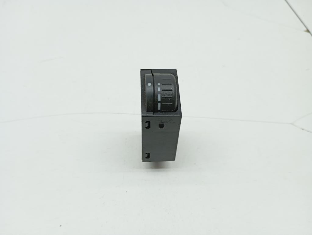 Кнопка освещения панели приборов, 500 рублей, Пермь