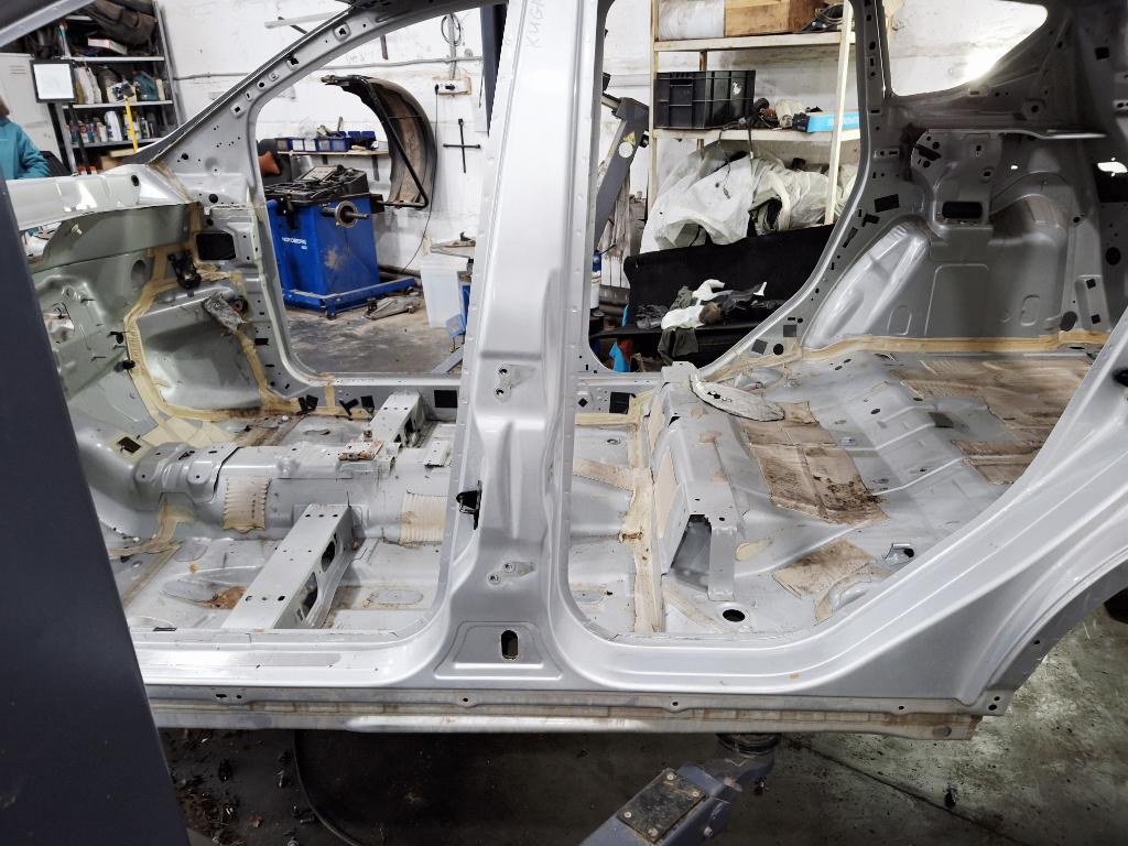 Порог со стойкой левый, 15000 рублей, Пермь