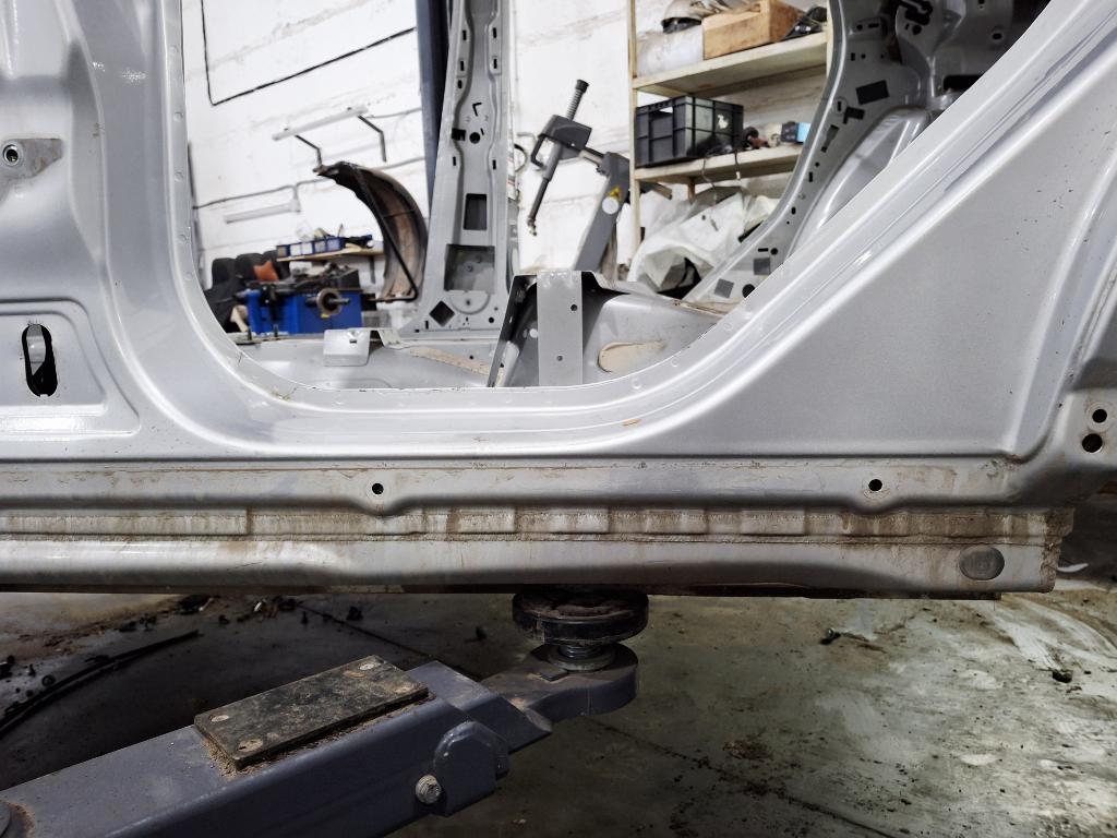 Порог со стойкой левый, 15000 рублей, Пермь