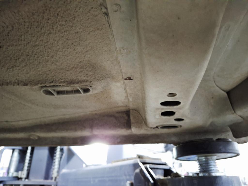 Порог со стойкой левый, 15000 рублей, Пермь