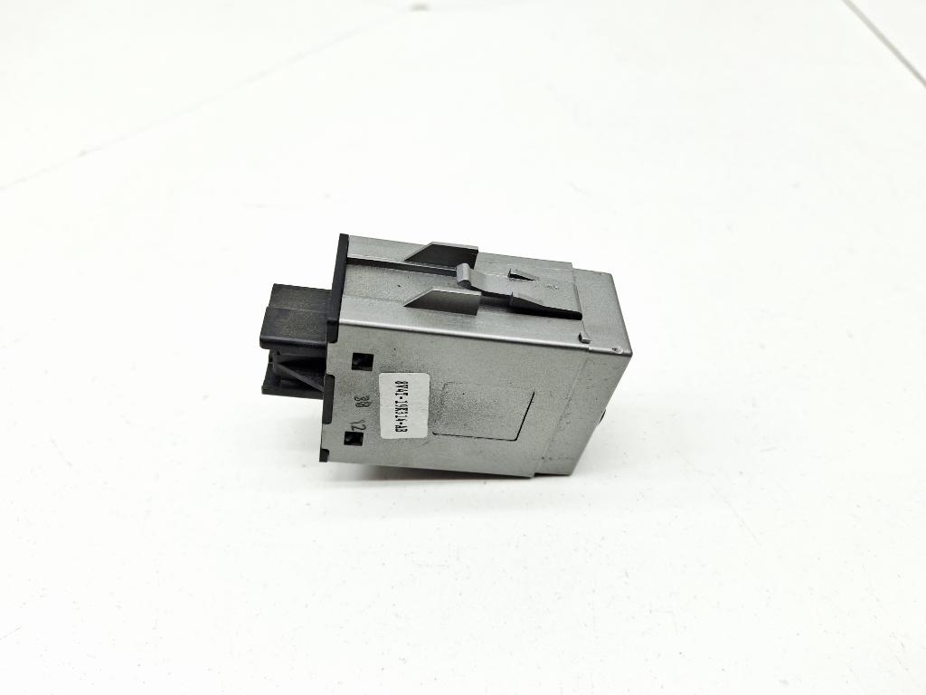 Кнопка обогрева сидений, 500 рублей, Пермь