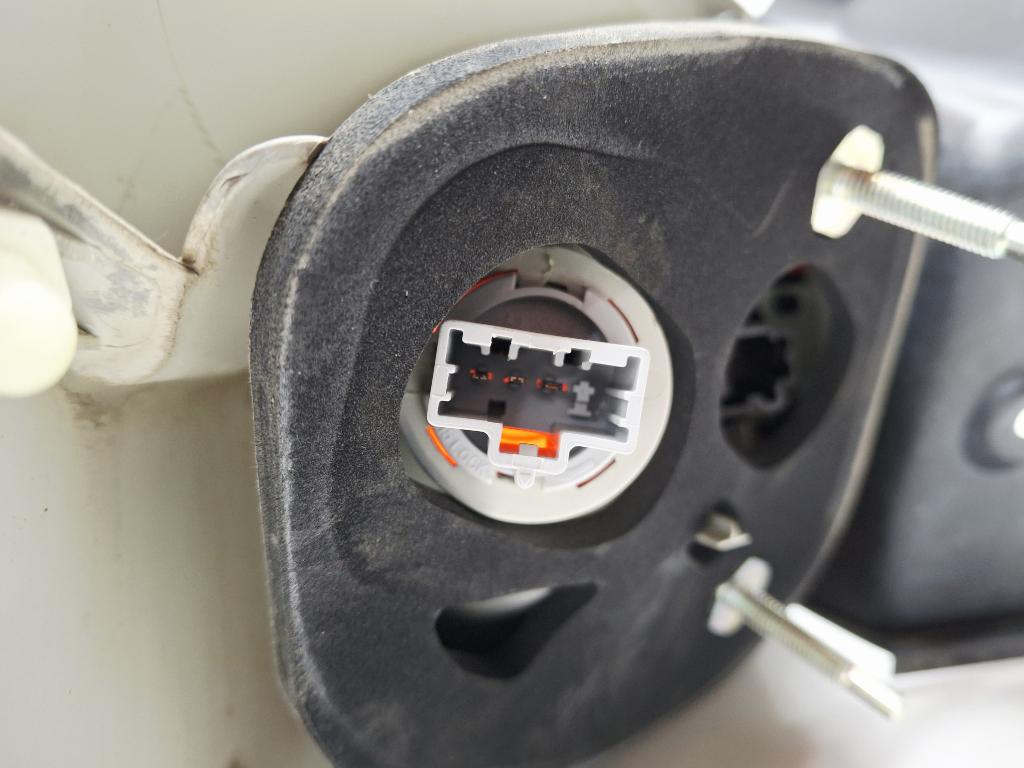 Фонарь задний наружный правый, 13000 рублей, Пермь