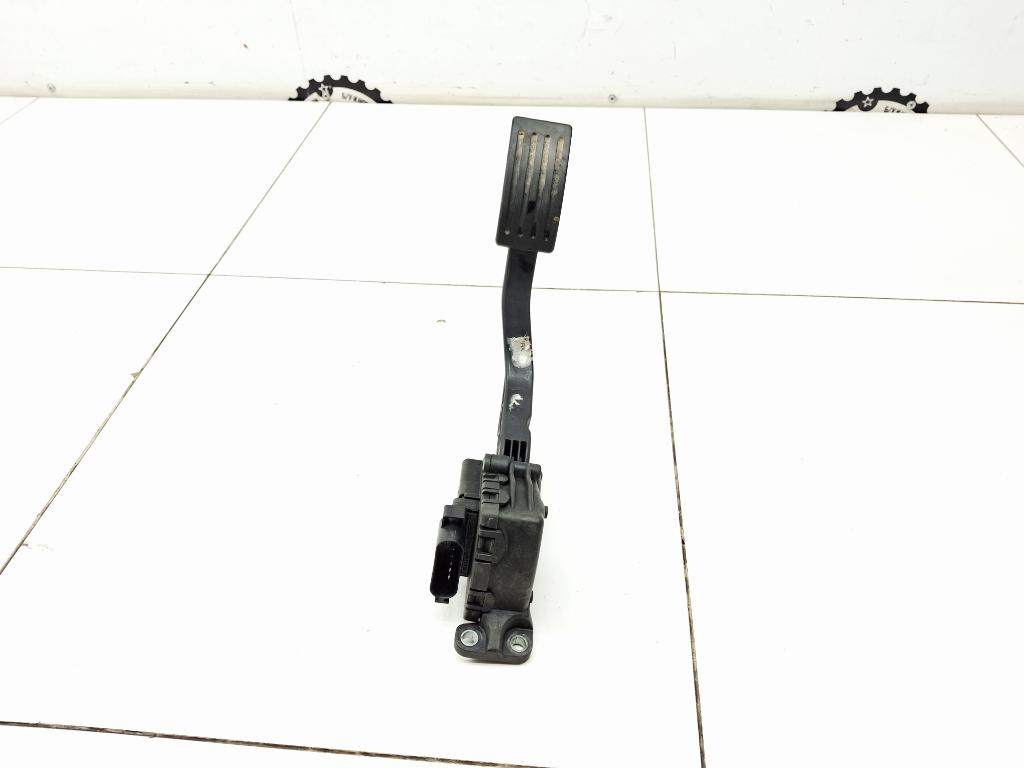 Педаль газа, 2000 рублей, Пермь