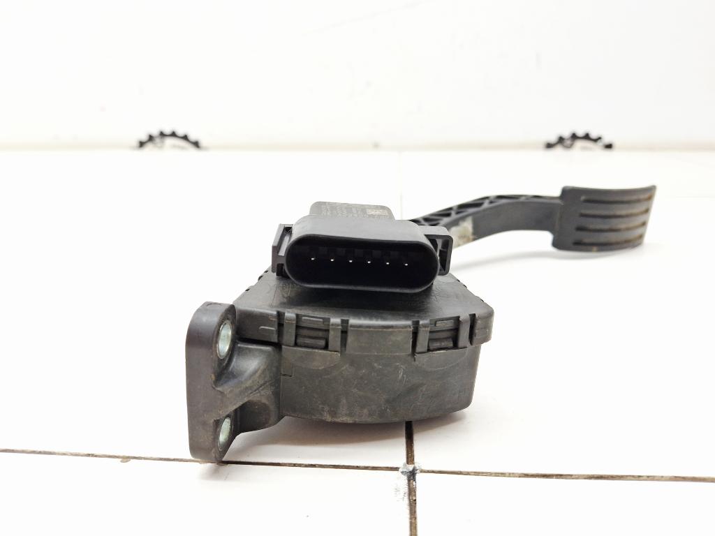 Педаль газа, 2000 рублей, Пермь