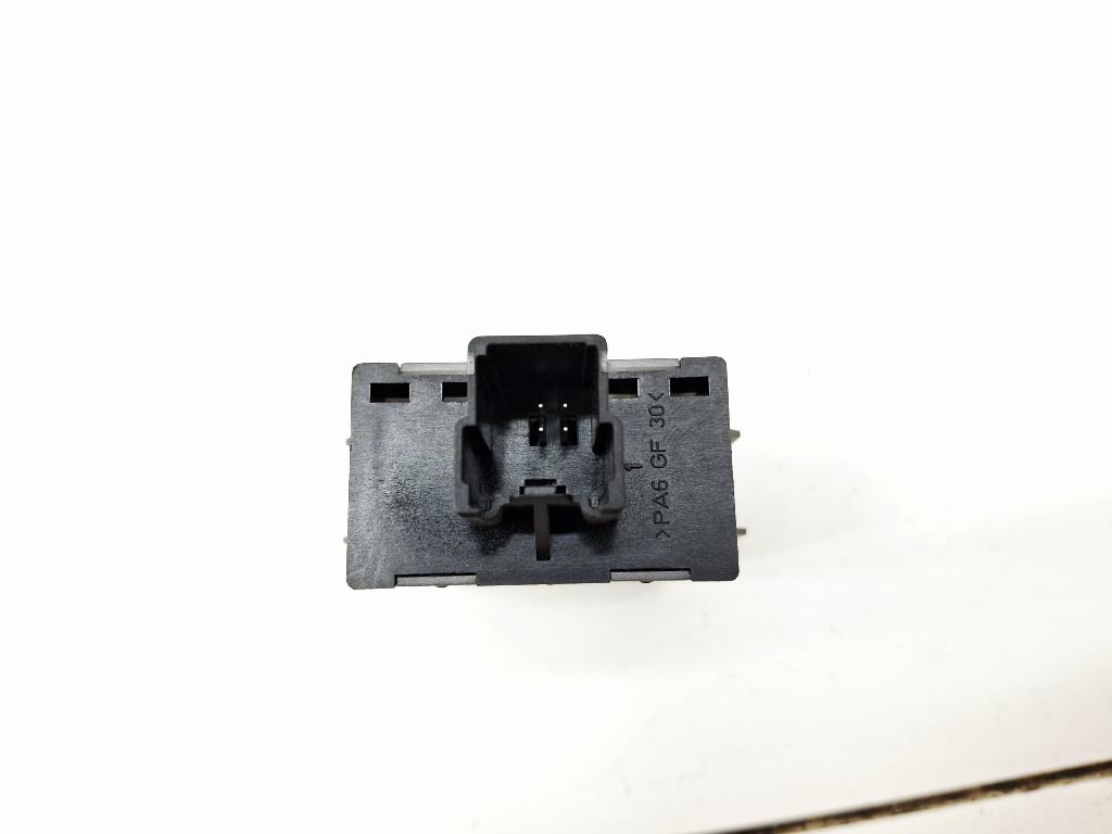 Кнопка обогрева сидений, 500 рублей, Пермь