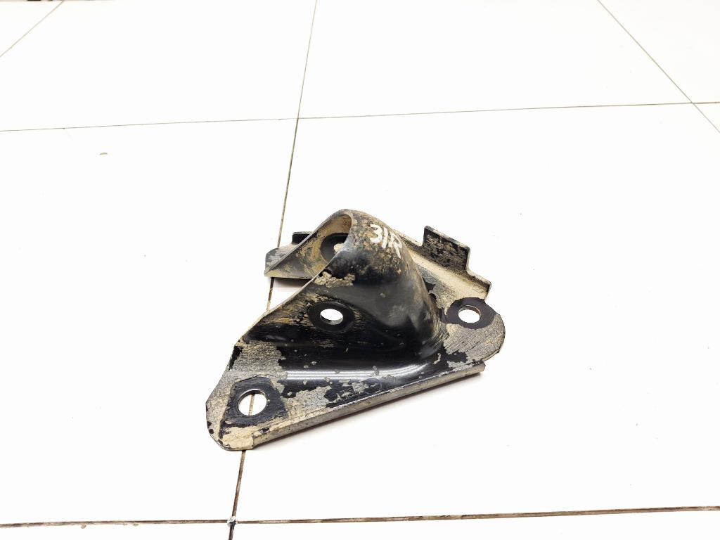 Кронштейн задней правой тяги, 500 рублей, Пермь