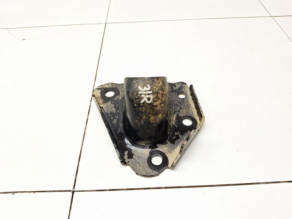 Кронштейн задней правой тяги, 500 рублей, Пермь