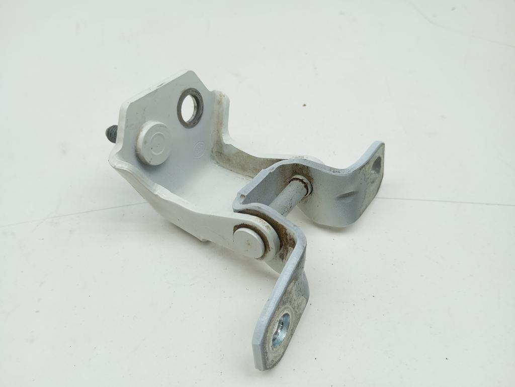 Петля двери задней правой верхняя, 1500 рублей, Пермь