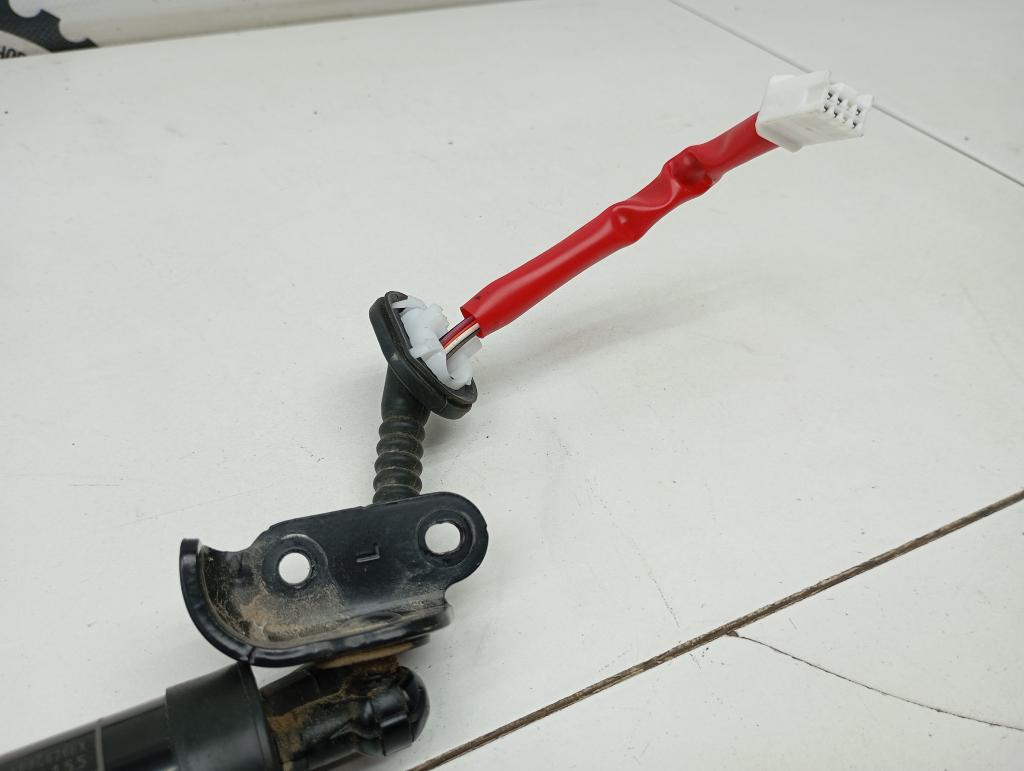 Амортизатор двери багажника, 25000 рублей, Пермь