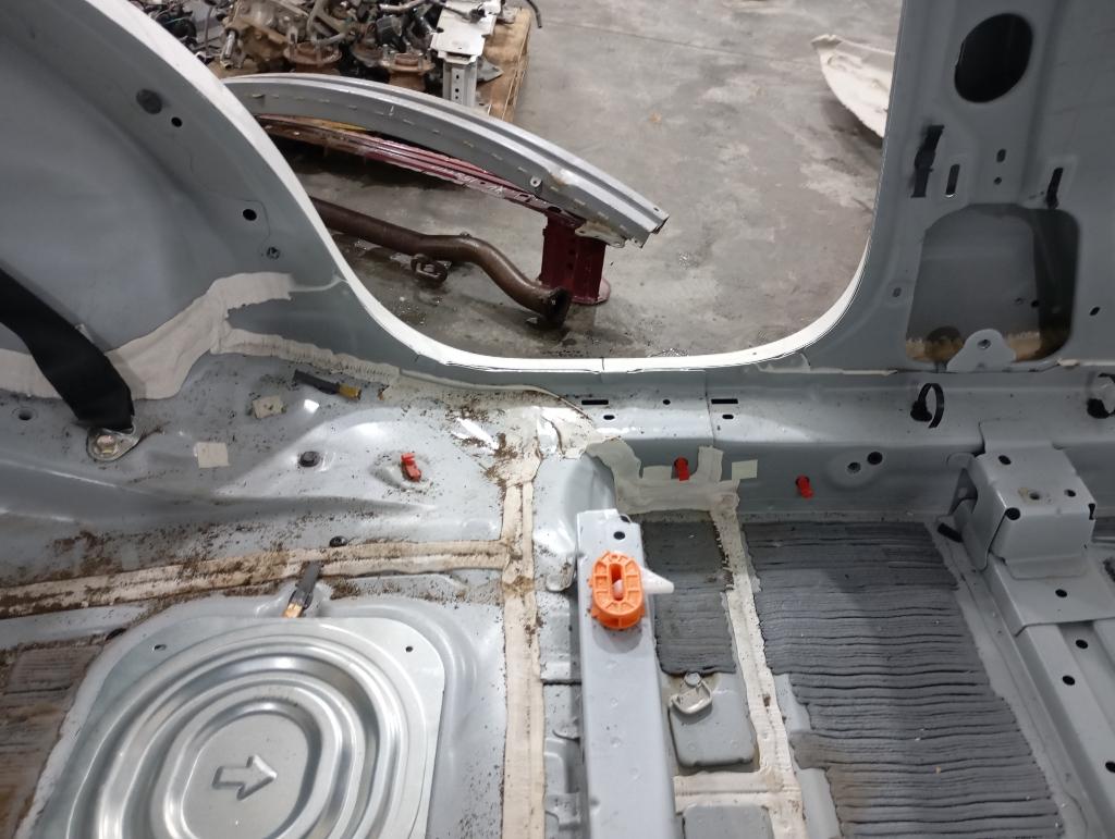 Порог со стойкой левый, 70000 рублей, Пермь