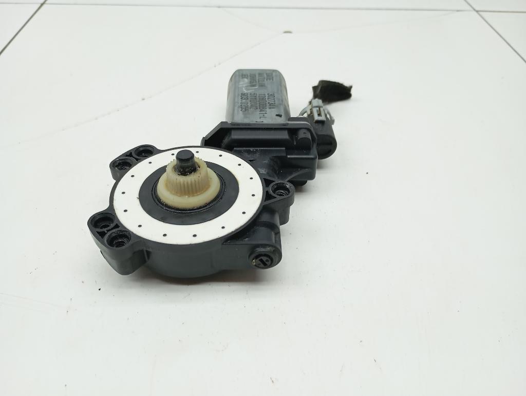 Моторчик стеклоподъемника, 1000 рублей, Пермь