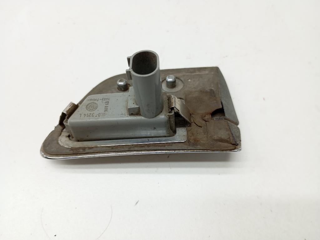 Повторитель на крыло левый, 1000 рублей, Пермь