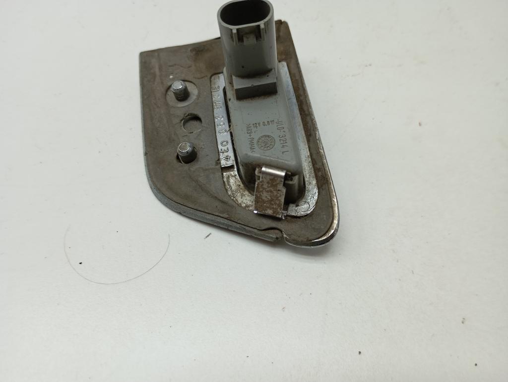 Повторитель на крыло левый, 1000 рублей, Пермь