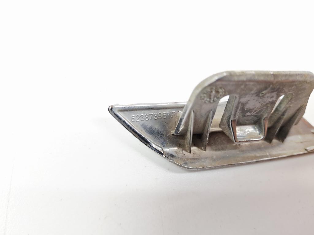 Молдинг решетки радиатора, 500 рублей, Пермь