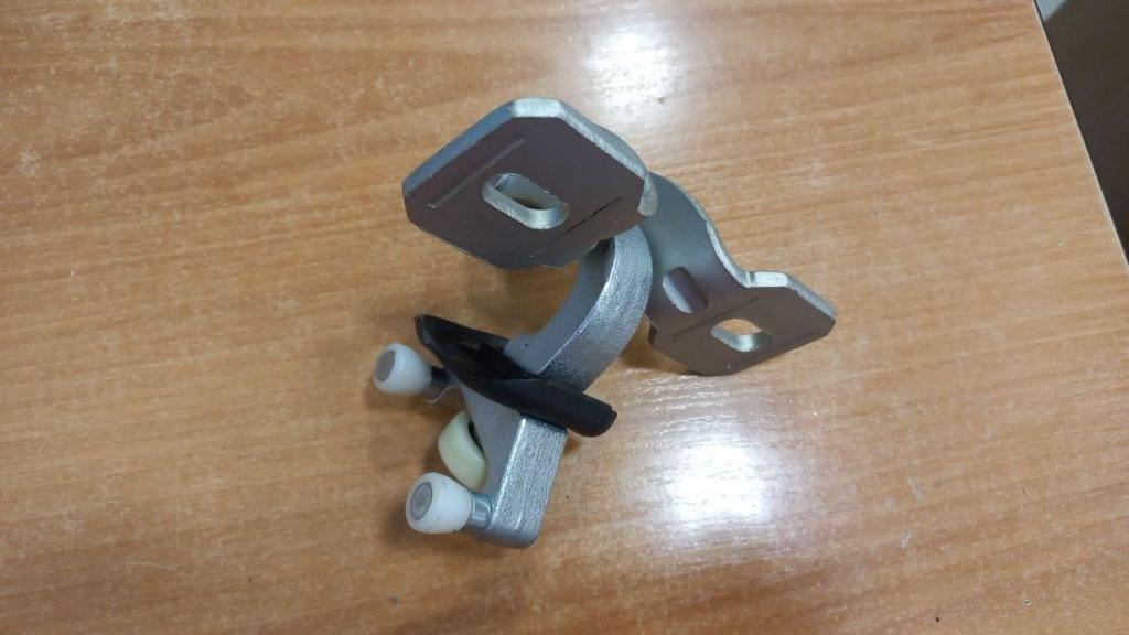 Ролик двери центральный, 1400 рублей, Пермь