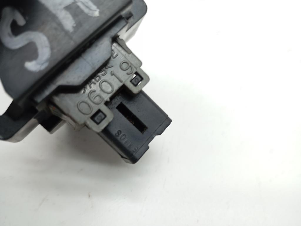 Кнопка антипробуксовочной системы, 500 рублей, Пермь