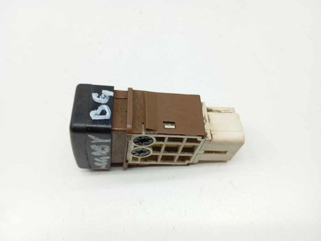 Кнопка обогрева переднего стекла, 500 рублей, Пермь