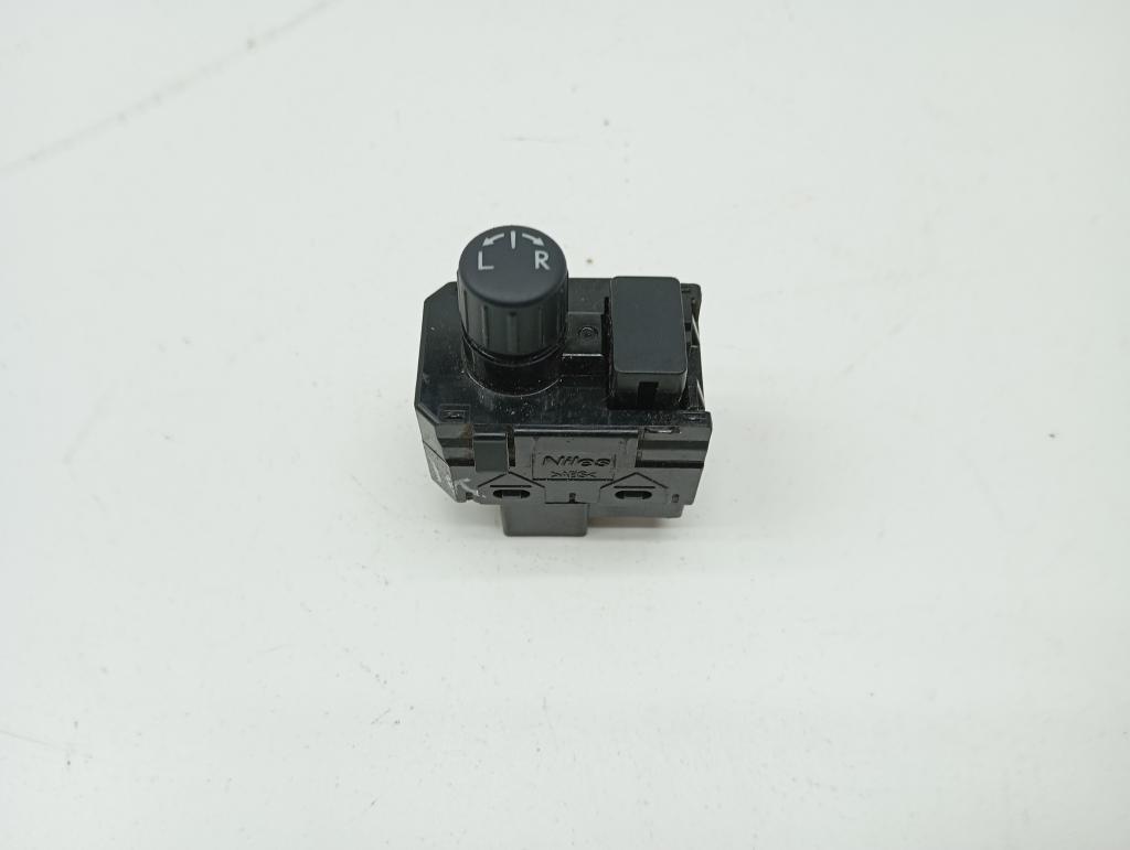 Переключатель регулировки зеркала, 1500 рублей, Пермь