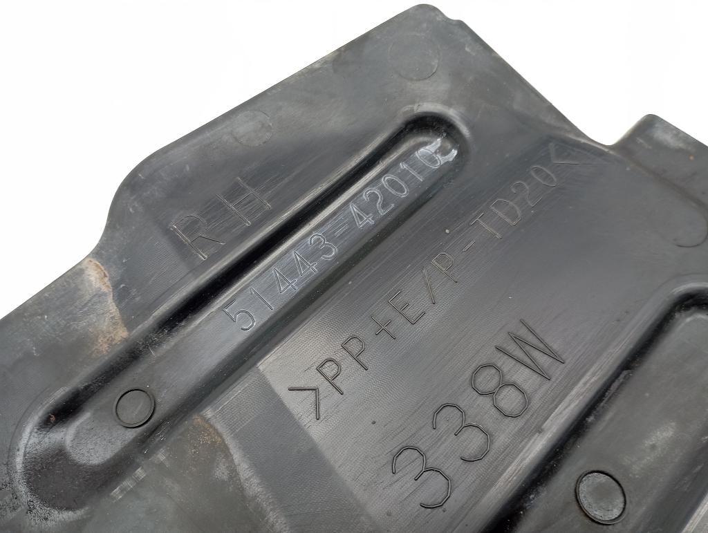 Пыльник двигателя боковой правый, 1000 рублей, Пермь