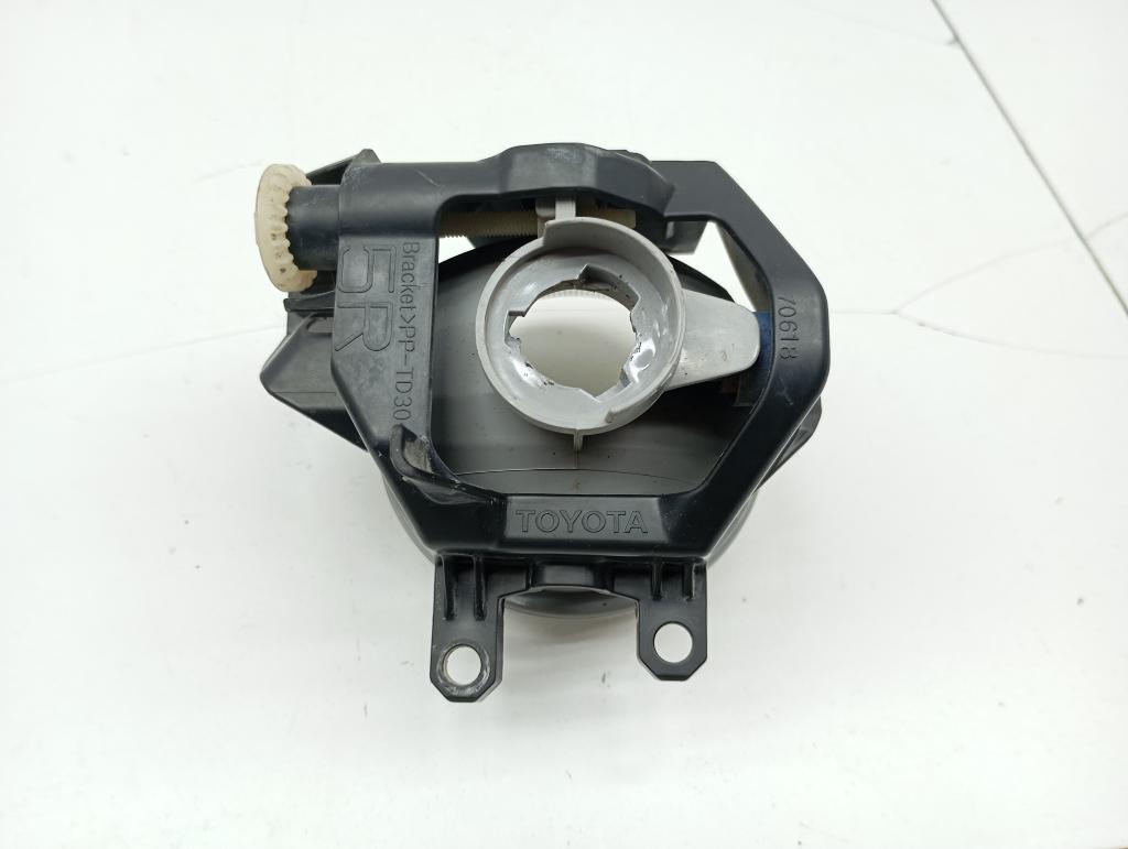 Фара противотуманная правая, 2000 рублей, Пермь