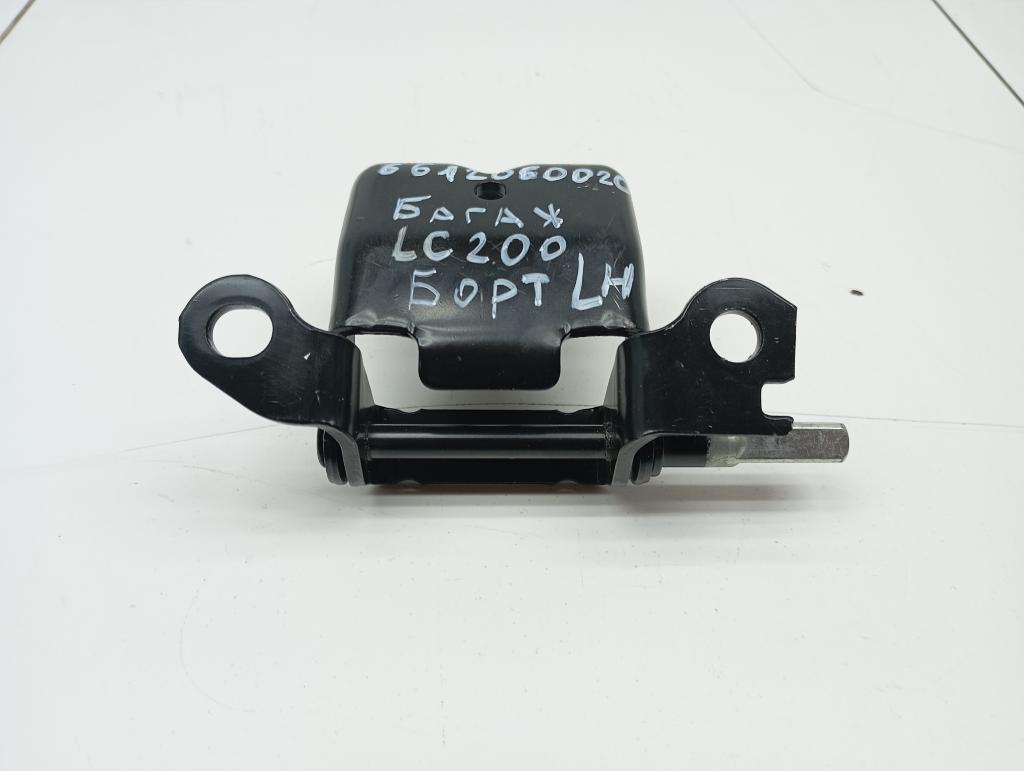 Петля двери багажника нижняя, 5000 рублей, Пермь