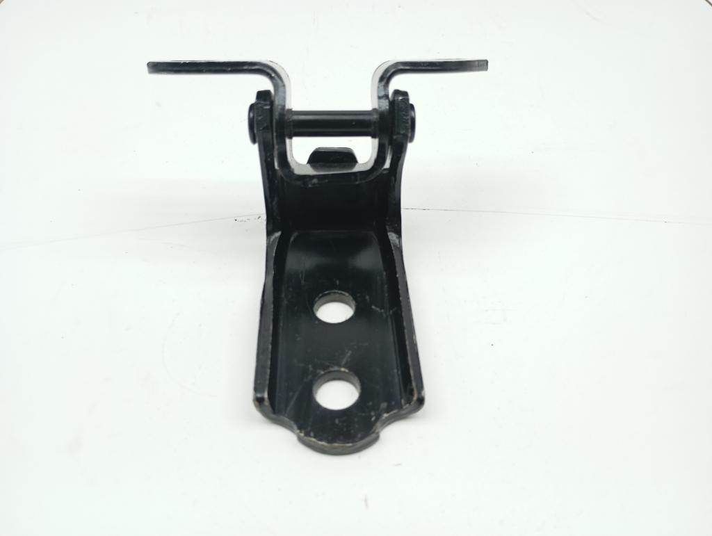 Петля двери задней левой нижняя, 3000 рублей, Пермь