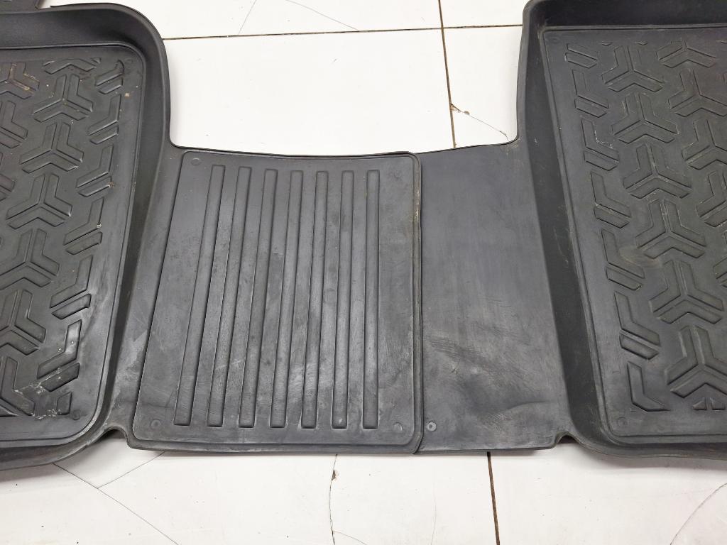 Комплект ковриков салона, 1500 рублей, Пермь