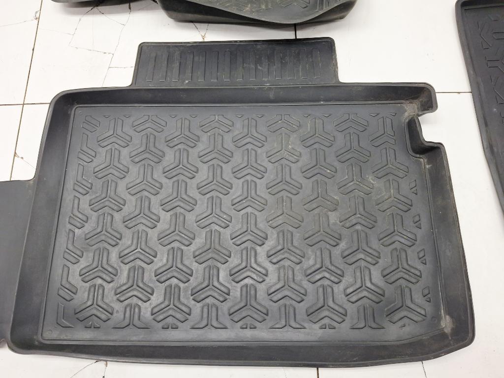 Комплект ковриков салона, 1500 рублей, Пермь