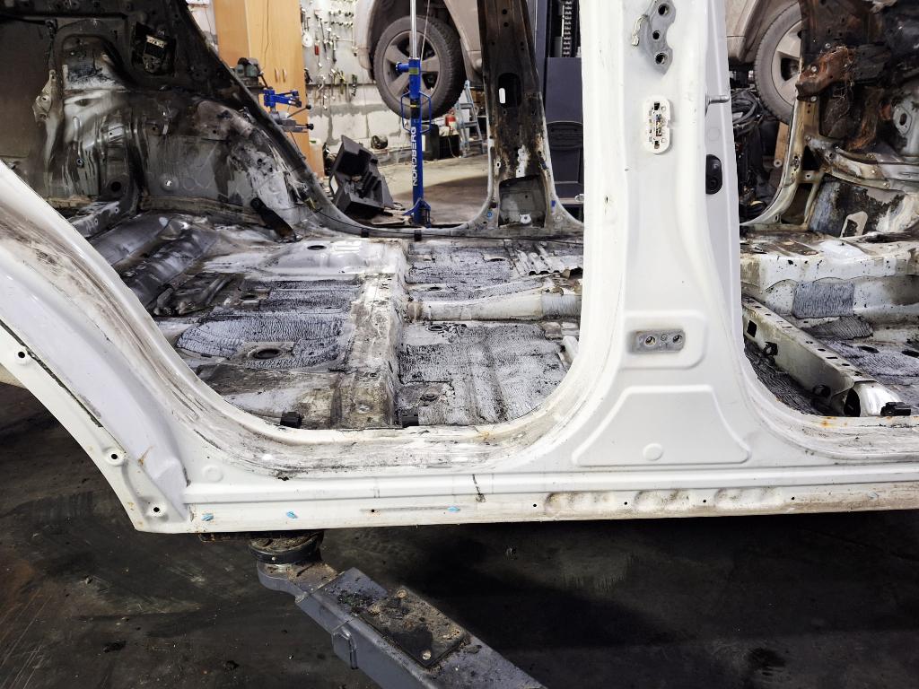 Порог со стойкой правый, 50000 рублей, Пермь