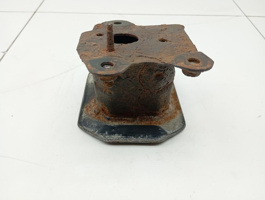 Кронштейн усилителя заднего бампера правый, 2000 рублей, Пермь